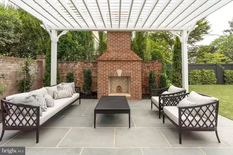 1619 31st St NW, Washington, DC 20007 photo 36