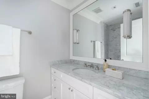 1619 31st St NW, Washington, DC 20007 photo 23