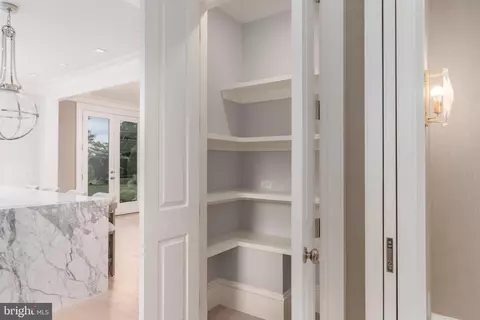 1619 31st St NW, Washington, DC 20007 photo 12