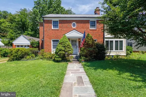 3301 Chestnut St NW, Washington, DC 20015
