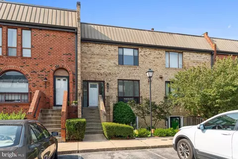 528 Brummel Ct NW #528, Washington, DC 20012