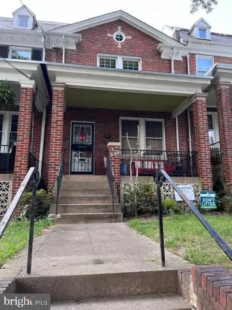 31 Hamilton St NW, Washington, DC 20011