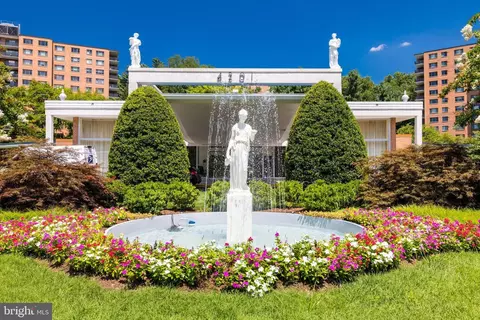 4201 Cathedral Ave NW #T9E, Washington, DC 20016