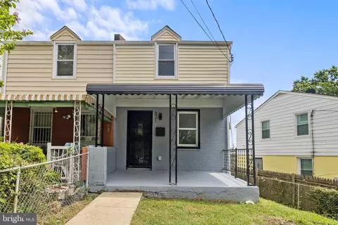 821 50th Pl NE, Washington, DC 20019