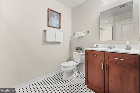 401 13th St NE #PH9, Washington, DC 20002 photo 26