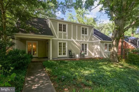 2815 Brandywine St NW, Washington, DC 20008