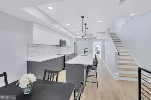 1552 8th St NW UNIT 2, Washington, DC 20001