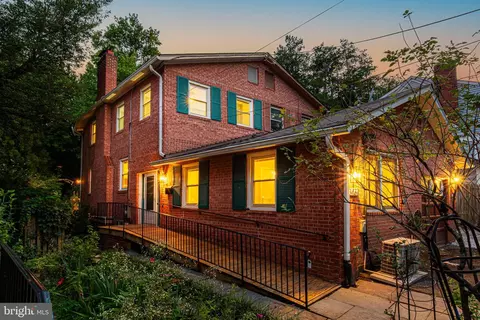 3732 Albemarle St NW, Washington, DC 20016