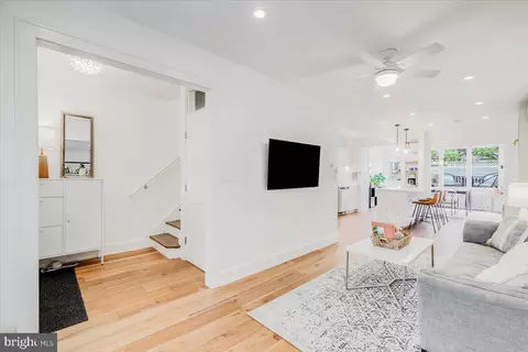 545 23rd Pl NE, Washington, DC 20002 photo 5