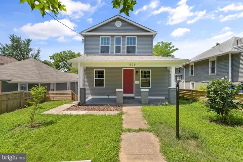 828 46th St NE, Washington, DC 20019