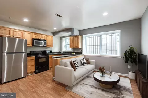1310 Congress St SE #201, Washington, DC 20032