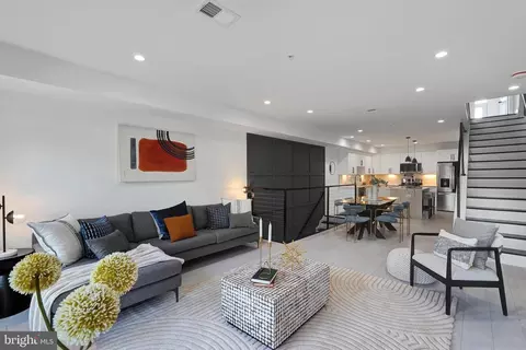 638 Franklin St NE #2, Washington, DC 20017