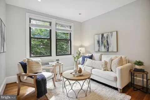 1726 17th St NW #201, Washington, DC 20009