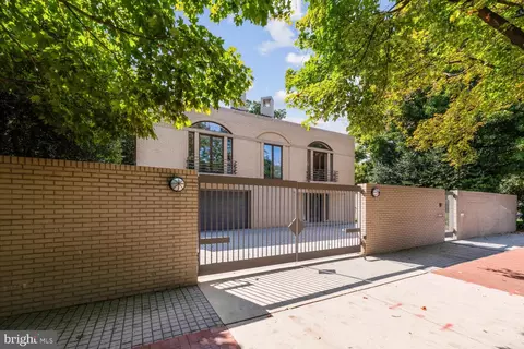 3246 S Street NW, Washington, DC 20007