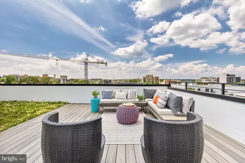 537 Park Rd NW #TH2, Washington, DC 20010