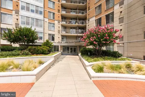 555 Massachusetts Ave NW #307, Washington, DC 20001