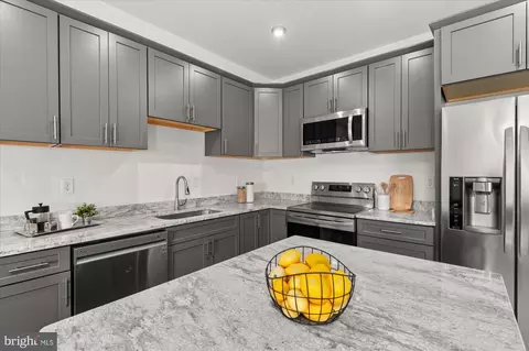 1940 3rd St NE #12, Washington, DC 20002 photo 9