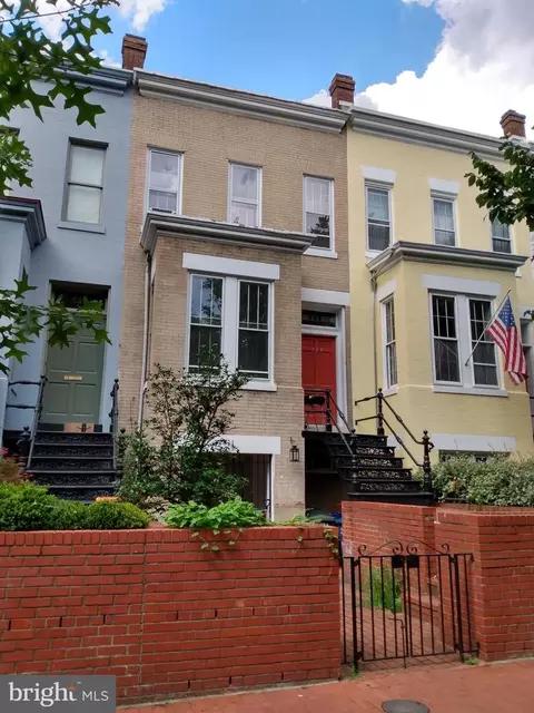 134 F St SE, Washington, DC 20003