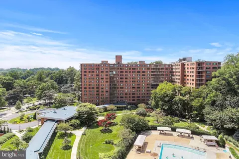 4201 Cathedral Ave NW #122E, Washington, DC 20016