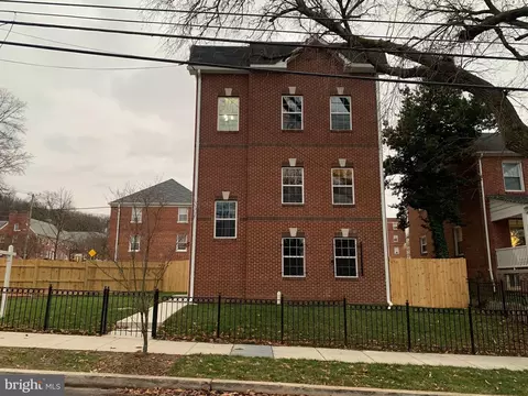 2221 S St SE, Washington, DC 20020 photo 2