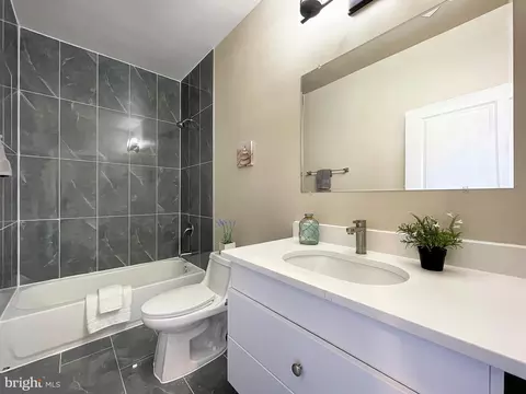 2221 S St SE, Washington, DC 20020 photo 32
