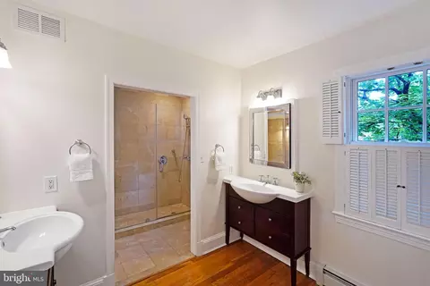 1614 34th St NW, Washington, DC 20007 photo 35