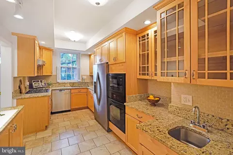 1614 34th St NW, Washington, DC 20007 photo 13