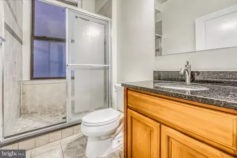 1929 Calvert St NW, Washington, DC 20009 photo 17