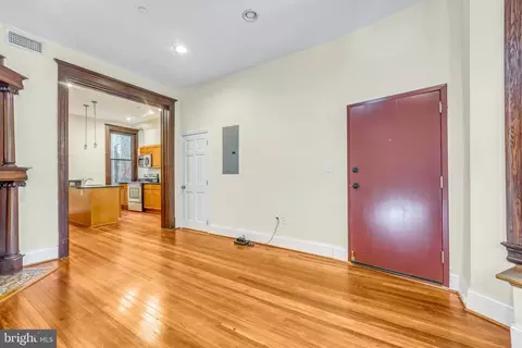 1929 Calvert St NW, Washington, DC 20009 photo 4