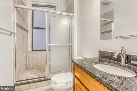 1929 Calvert St NW, Washington, DC 20009 photo 18