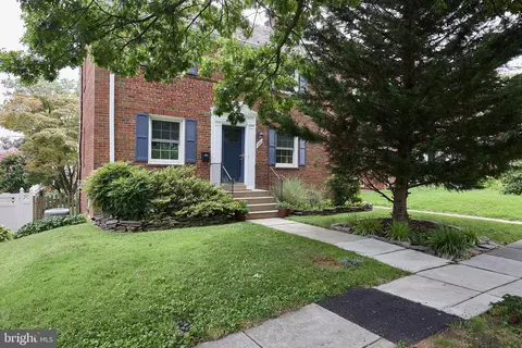 1643 Webster St NE, Washington, DC 20017