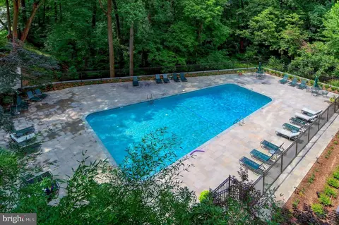 4101 Cathedral Ave NW #809, Washington, DC 20016