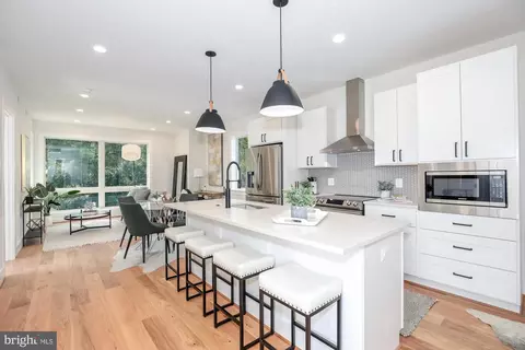 1009 Rhode Island Ave NE #7, Washington, DC 20018