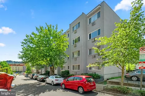 1420 Clifton St NW #308, Washington, DC 20009