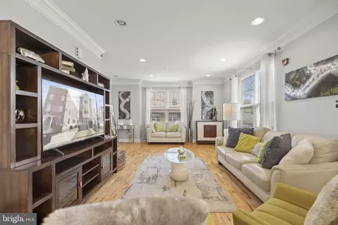 5369 Hayes St NE, Washington, DC 20019