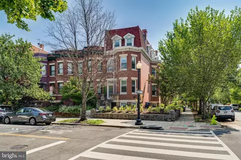 160 12th St SE, Washington, DC 20003