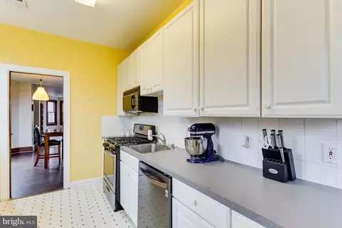 160 12th St SE, Washington, DC 20003 photo 8