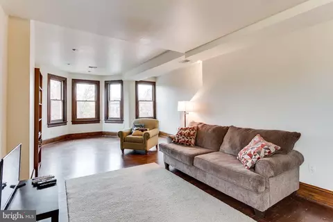 160 12th St SE, Washington, DC 20003 photo 5