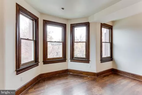 160 12th St SE, Washington, DC 20003 photo 10