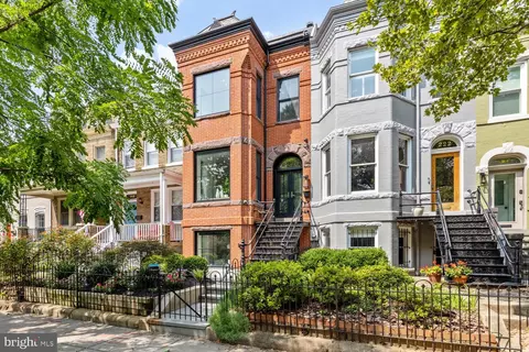 220 14th St NE, Washington, DC 20002