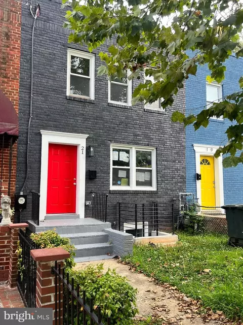 21 Atlantic St SE, Washington, DC 20032