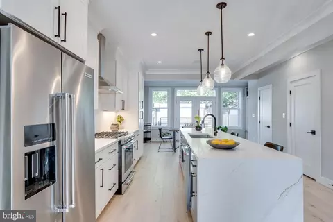 4318 15th St NW, Washington, DC 20011