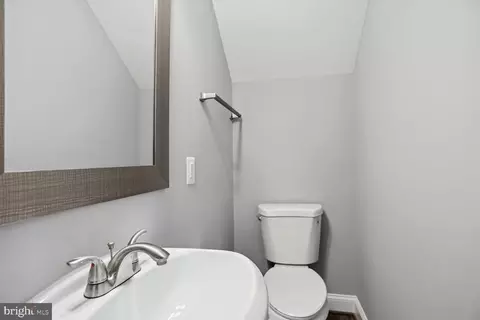 2004 14th St SE, Washington, DC 20020 photo 6