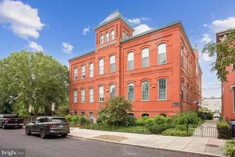 725 5th St SE #21, Washington, DC 20003