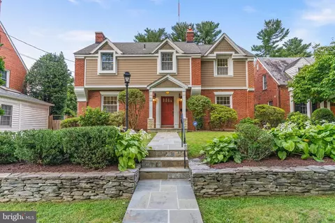5109 44th St NW, Washington, DC 20016