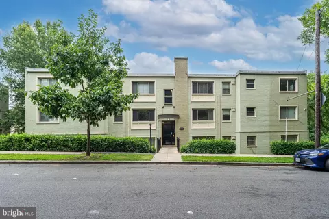 2850 Hartford St SE #303, Washington, DC 20020