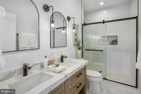 329 11th St NE, Washington, DC 20002 photo 24