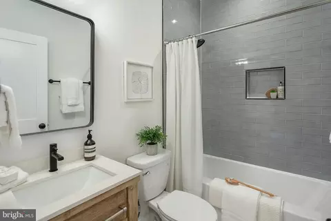 329 11th St NE, Washington, DC 20002 photo 29