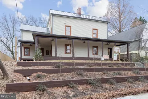 3326 Quesada St NW, Washington, DC 20015