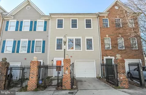853 Monteria Ct SE, Washington, DC 20032